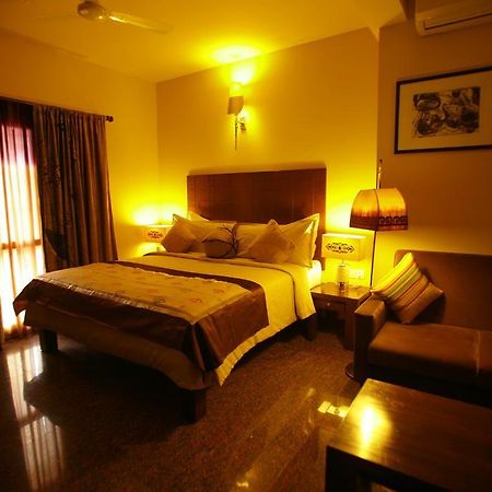 Justa Indiranagar Aparthotel Bangalore Buitenkant foto