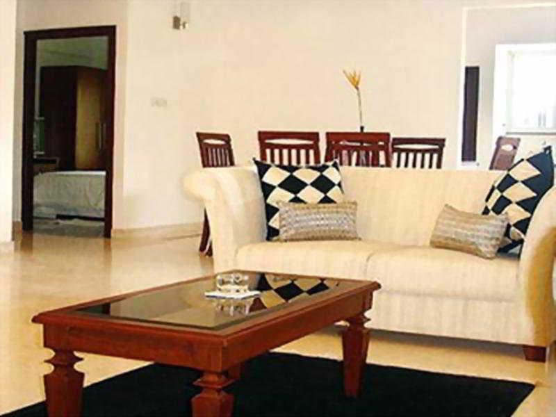 Justa Indiranagar Aparthotel Bangalore Buitenkant foto