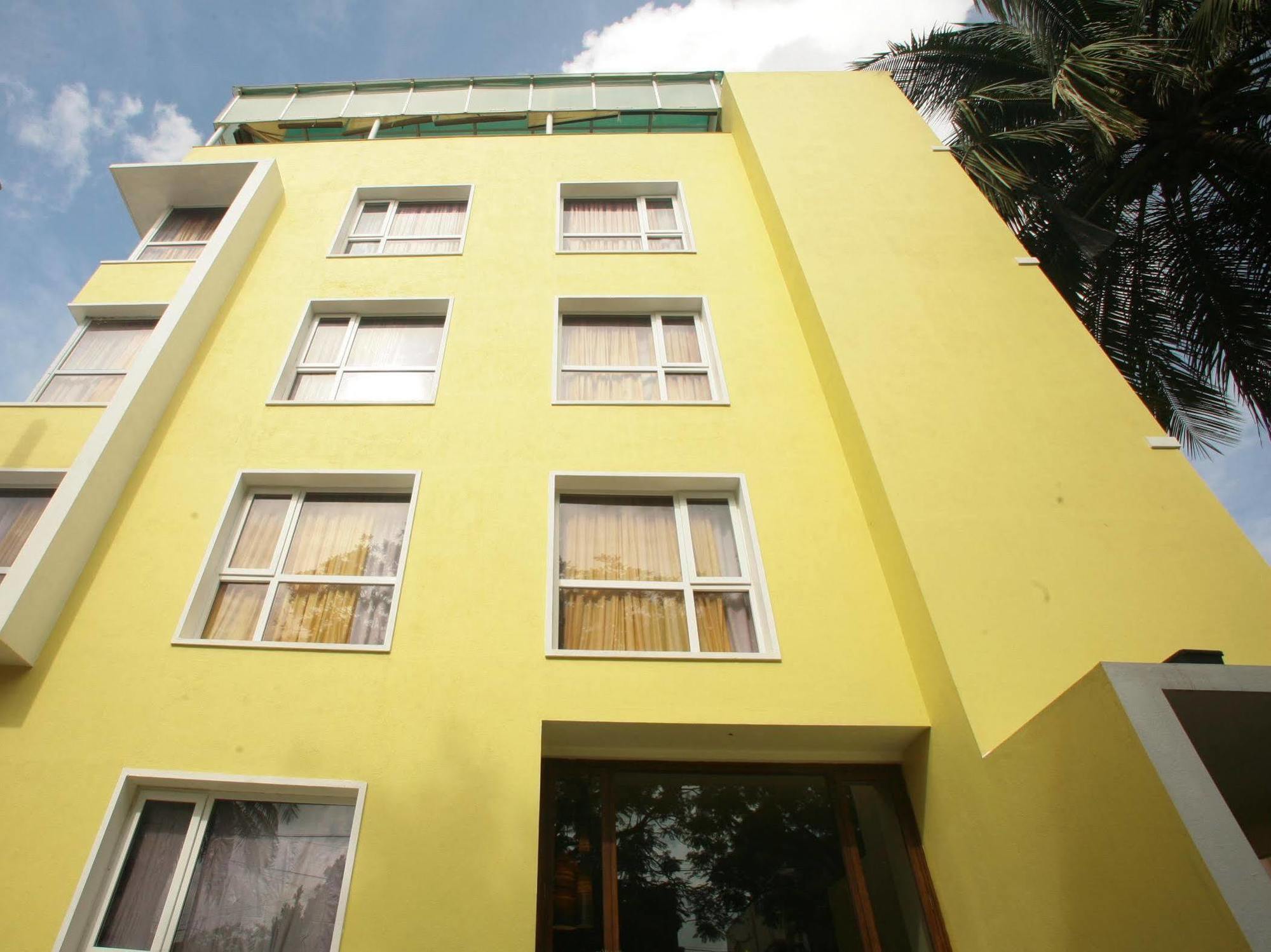 Justa Indiranagar Aparthotel Bangalore Buitenkant foto