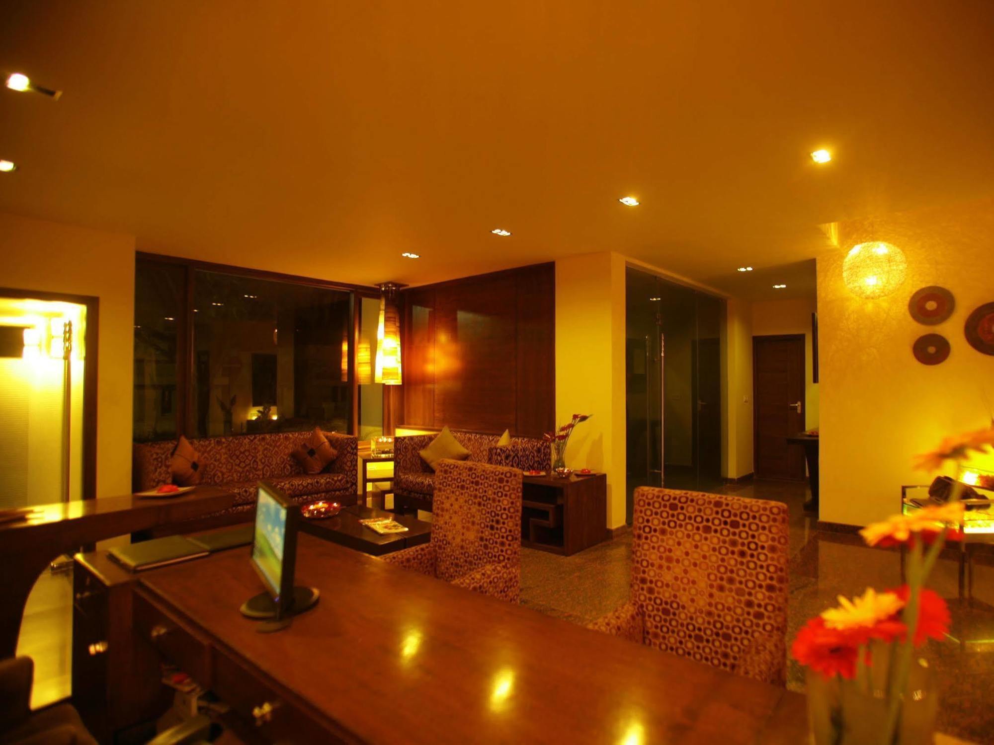 Justa Indiranagar Aparthotel Bangalore Buitenkant foto