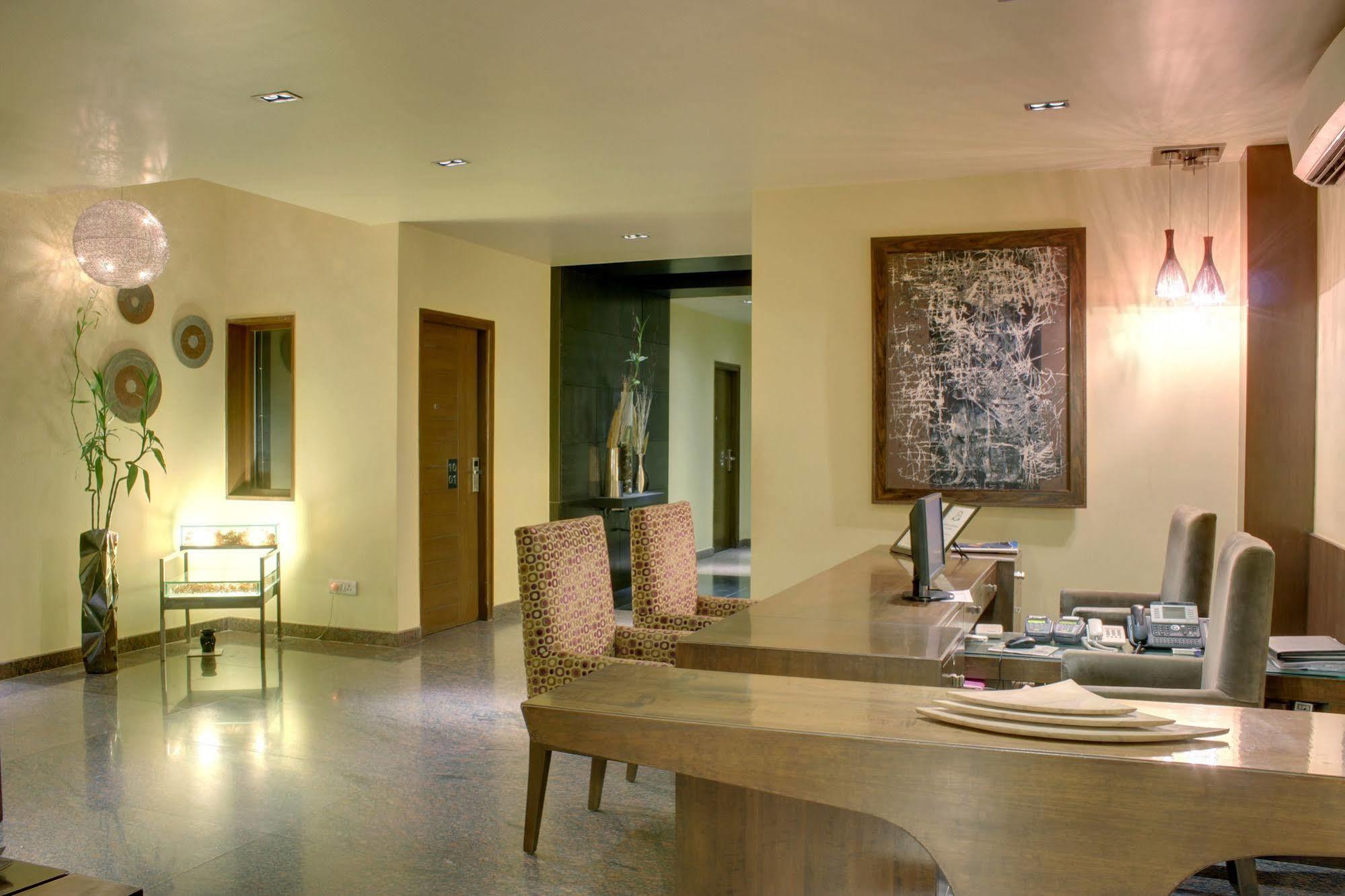Justa Indiranagar Aparthotel Bangalore Buitenkant foto